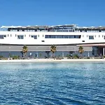Agreable T2 Lumineux Avec Vue Degagee Et Piscine * Balaruc-les-Bains
