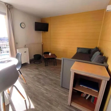 Διαμέρισμα T2 Lumineux Avec Vue Degagee Et Piscine *