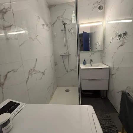 T2 Lumineux Avec Vue Degagee Et Piscine Διαμέρισμα *