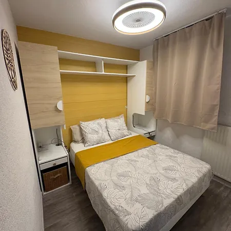 Διαμέρισμα T2 Lumineux Avec Vue Degagee Et Piscine *