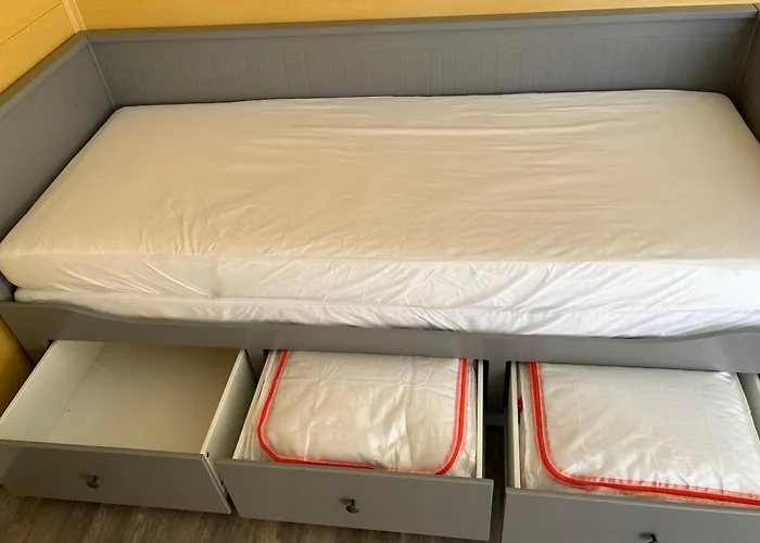 Agreable T2 Lumineux Avec Vue Degagee Et Piscine
