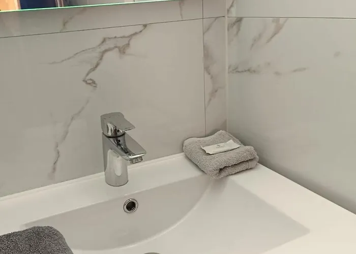 公寓 Agreable T2 Lumineux Avec Vue Degagee Et Piscine