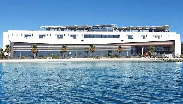 Agreable T2 Lumineux Avec Vue Degagee Et Piscine * 巴拉吕克莱班